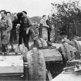 Polish tanks being loaded at Haddington Station.jpg